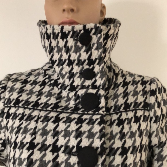Houndstooth Tweed winter coat by Pudding. Size small. Black, grey, white. - Picture 4 of 8